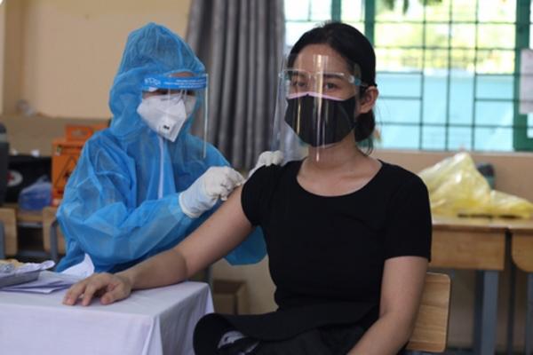 More than 10 million Vietnamese have vaccine passports