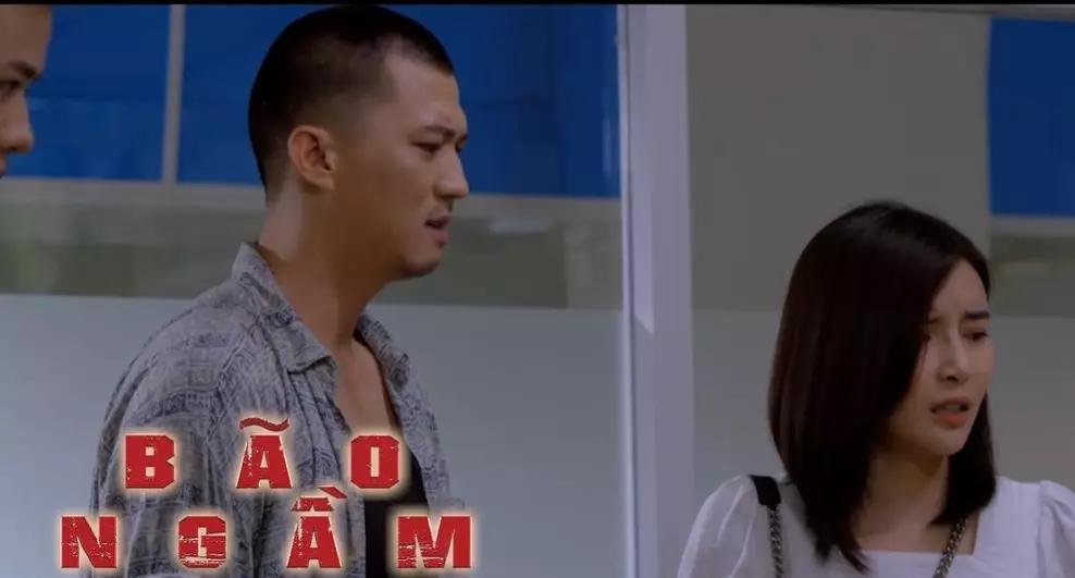 Bão Ngầm tập 56, Hạ Lam đóng kịch trước mặt đàn em của ông trùm-1