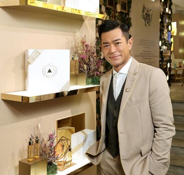 Dương Quá giàu nhất Hong Kong tuổi 52: Sở hữu tài sản 5.000 tỷ đồng-2