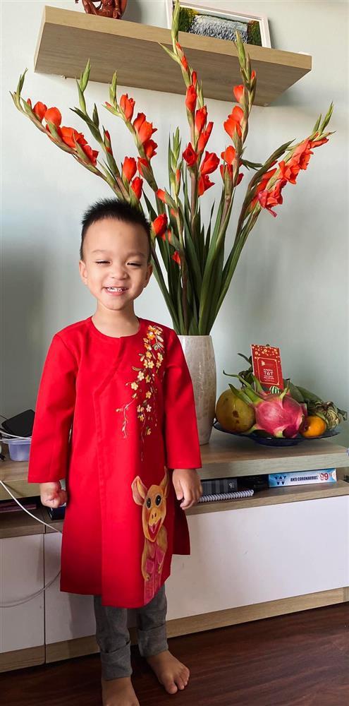 Cựu thành viên Mắt Ngọc sau nhiều năm chật vật sinh con giờ ra sao?-6