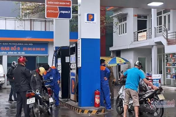 Gasoline price increased to 30,000 VND/liter, reaching the highest level in history-1