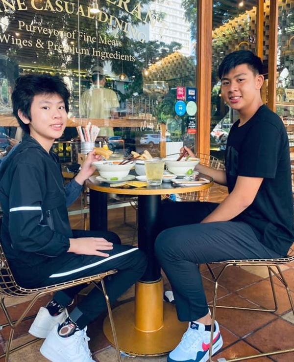 Con trai Kim Thư 15 tuổi cao gần 1m90-8