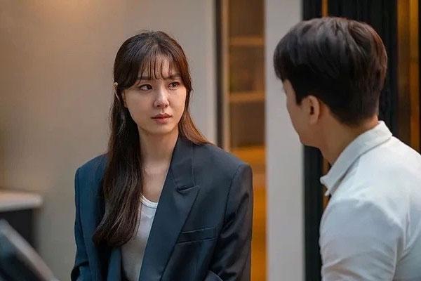 Em ở nhà trông con, sắp xếp va-li cho chồng là việc của em đấy-2