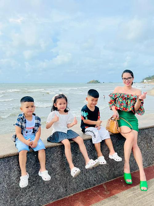 Hải Băng giữ eo 58 cm sau ba lần sinh con-2