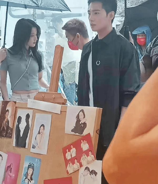 Bạn gái mới của Dương Dương: Đẹp ăn đứt Triệu Lộ Tư, tỏa sáng bất chấp cam thường-3