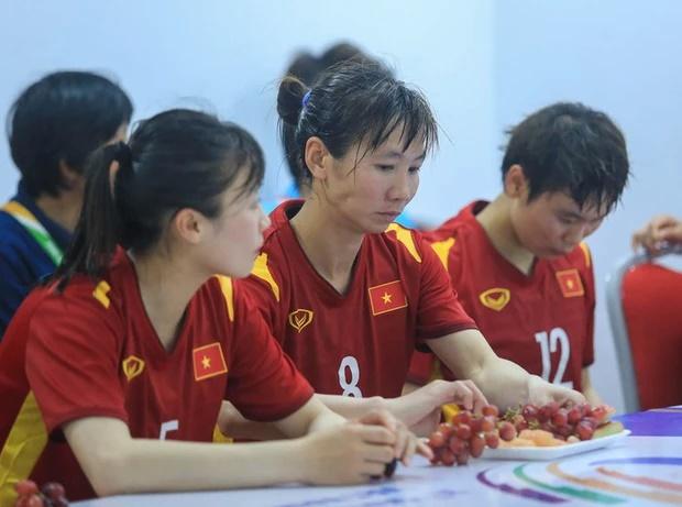 The emotional moment behind the competitive spirit of the Vietnamese women's team-8