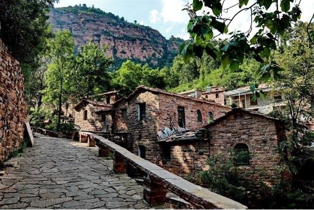 Ngôi làng kỳ lạ 90% cư dân cùng họ, tất cả tái mặt khi bị hỏi một câu-2