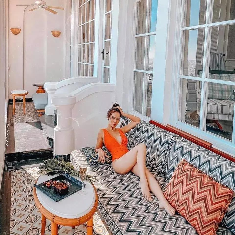 Huyền Lizzie - Vân Trang Thương Ngày Nắng Về sexy hết nấc với bikini-8