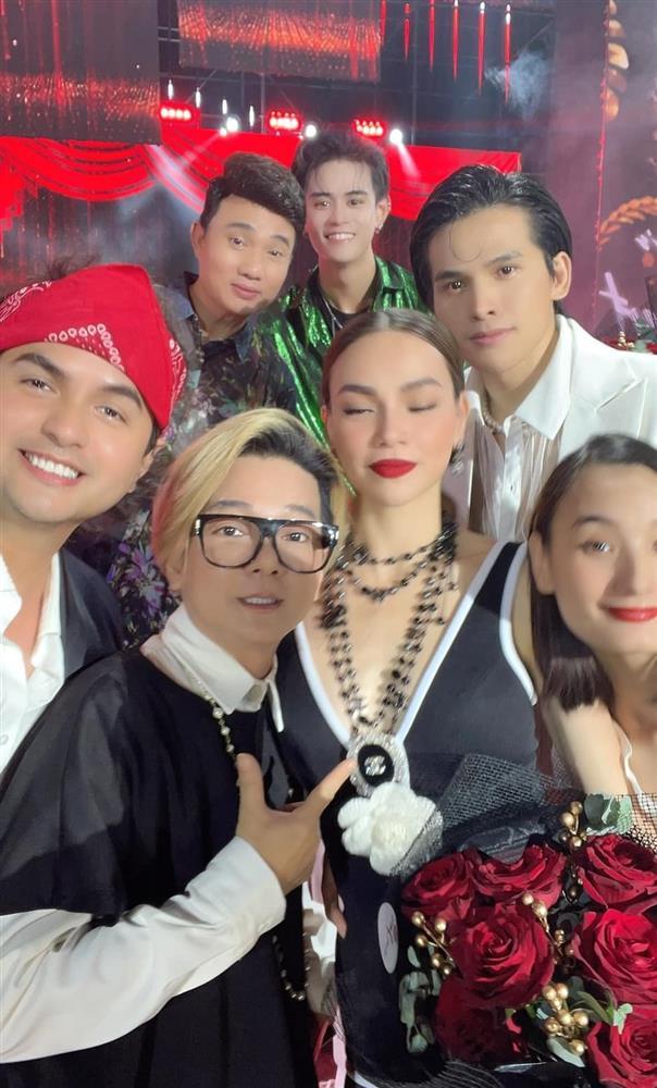 Hồ Ngọc Hà bị tung ảnh dìm hàng nhưng nhan sắc vẫn cân dàn-1