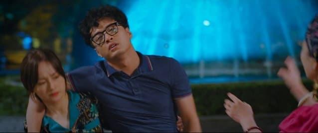 Lan Phuong is disgusted when Hong Dang really vomits on her body-1