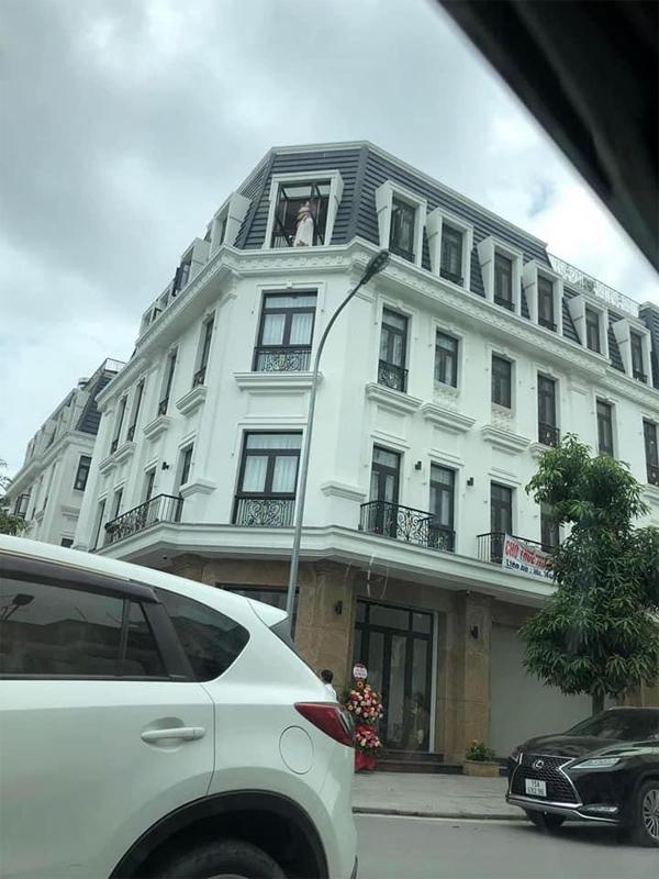 Kinh hãi mẹ ôm con nhỏ vừa sinh, nghi định nhảy lầu ở Hải Phòng-3