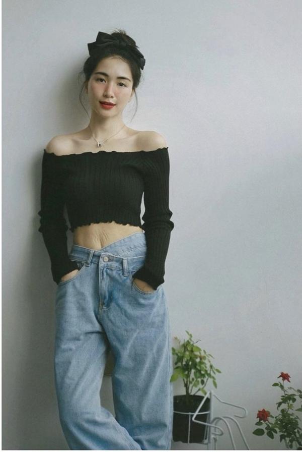 Mẹ bỉm Hoà Minzy mách nước mix đồ gợi cảm xinh như công chúa-1