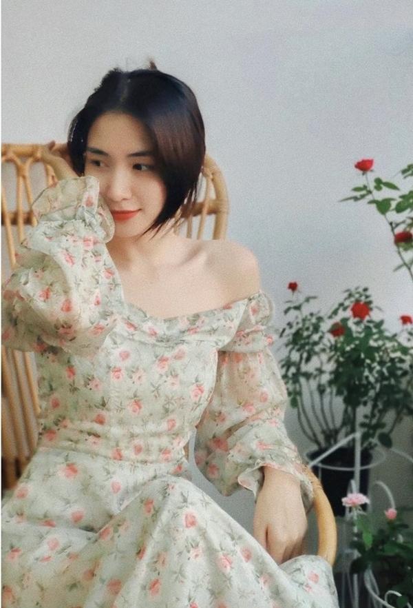 Mẹ bỉm Hoà Minzy mách nước mix đồ gợi cảm xinh như công chúa-5