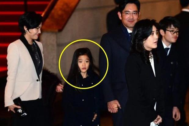 Tiểu thư nhà Samsung nhiều lần gây tranh cãi về style giản dị tới khó tin-3