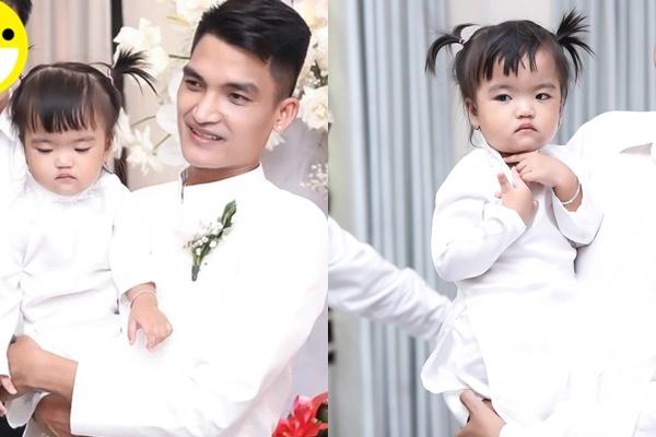 Mac Van Khoa’s daughter grabbed the spotlight with a cold face like money