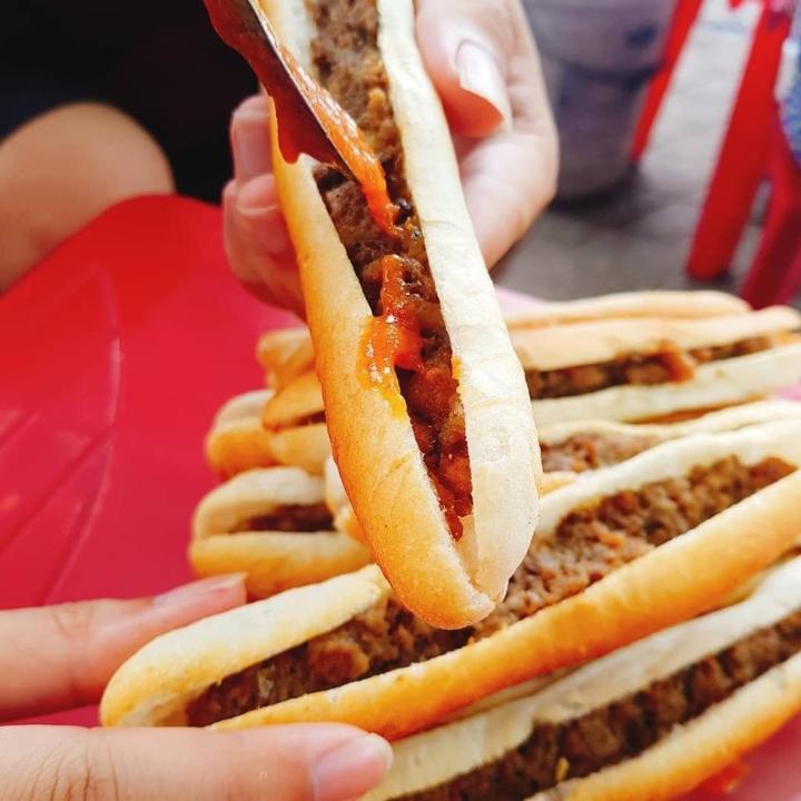Bánh mì que, món ăn bình dân quá đỗi tự hào của người dân đất Cảng-3
