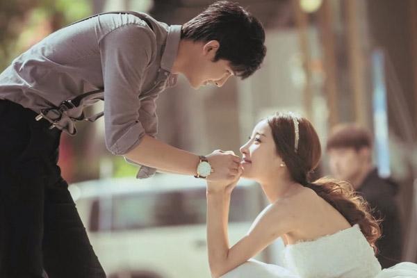 Nghiên cứu khẳng định phụ nữ thích đàn ông giàu-2