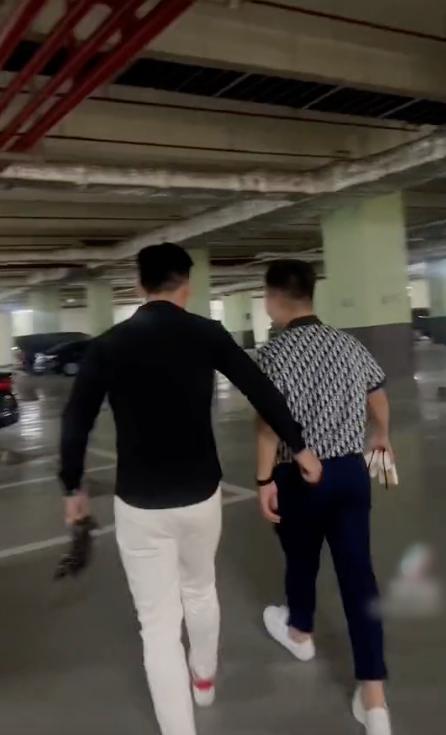 Quang Hải bị soi cưng như trứng bạn gái mới Chu Thanh Huyền-4