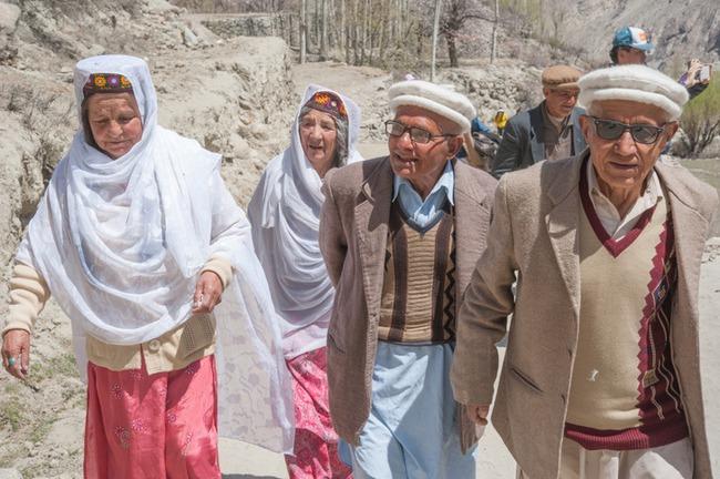 Nhan sắc phụ nữ ở vương quốc bí mật: 65 tuổi vẫn sinh con-6