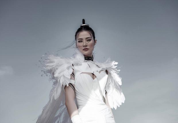 Fan lũ lượt quay lưng sau bài tế ai oán của Đông Nhi-6