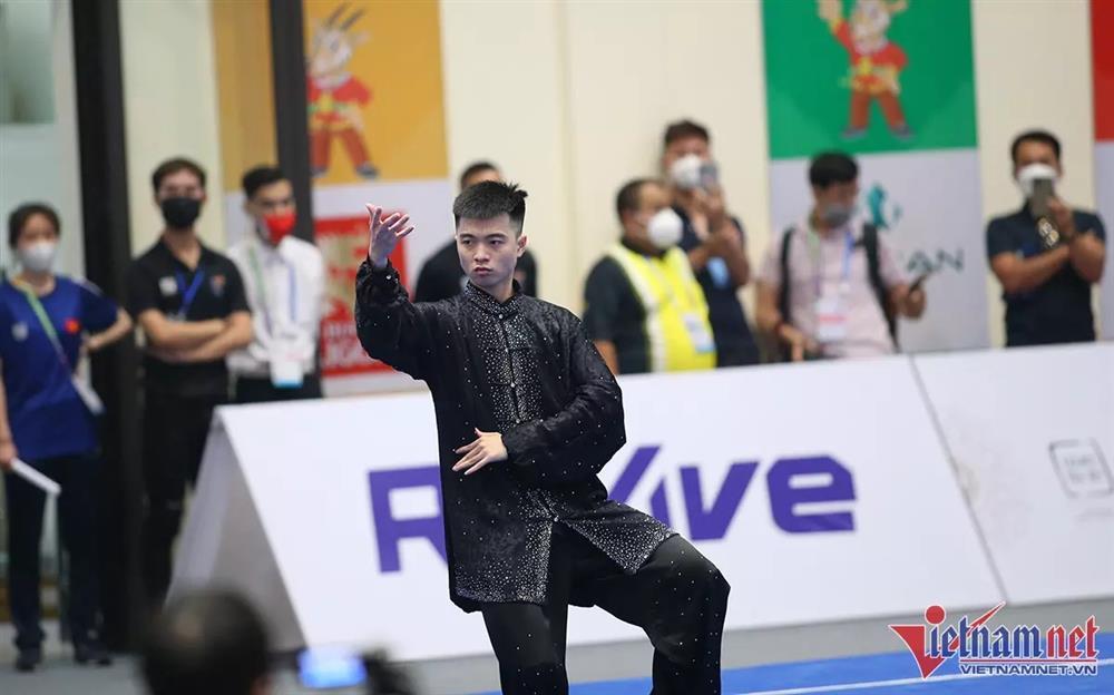 Võ sĩ Việt Nam bất tỉnh trên sàn đấu SEA Games 31-1