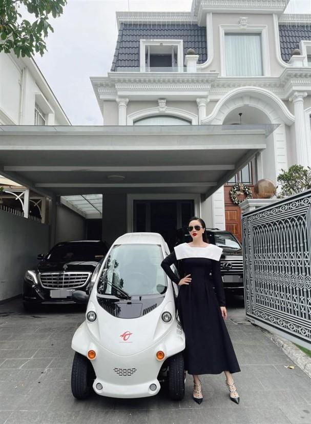 Đọ gia tài kếch xù của Đông Nhi và Bảo Thy-16