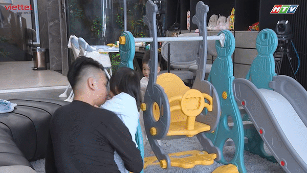 Ái nữ nhà Khắc Việt chuẩn không đẻ con gái, đời không nể-2