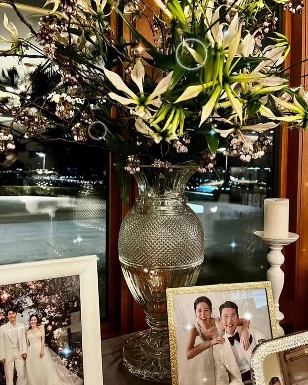 Loạt ảnh cưới hiếm hoi thân mật của Hyun Bin và Son Ye Jin lộ diện-2