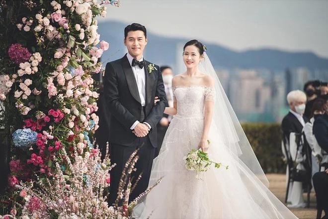 Loạt ảnh cưới hiếm hoi thân mật của Hyun Bin và Son Ye Jin lộ diện-11