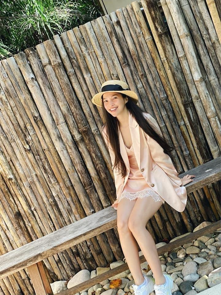 Ở ngưỡng tứ tuần, Hiền Thục mix đồ dễ thương hack tuổi-6