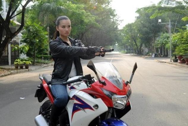 Mê mẩn ngắm người đẹp Việt lên đồ lái xe phân khối lớn-12