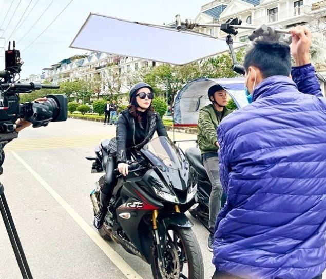 Mê mẩn ngắm người đẹp Việt lên đồ lái xe phân khối lớn-6