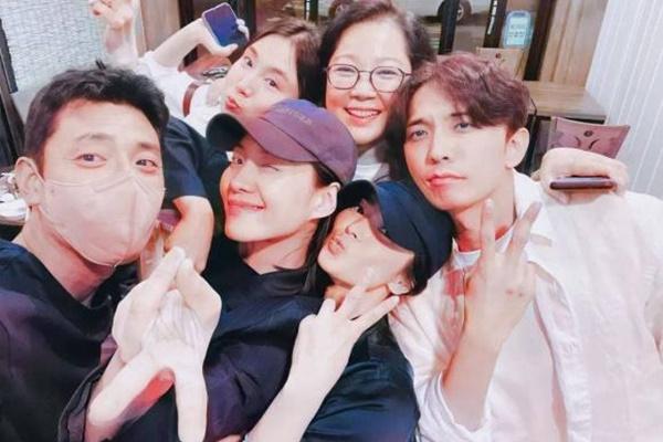 Cận cảnh mặt mộc của Song Hye Kyo ở tuổi 41-3