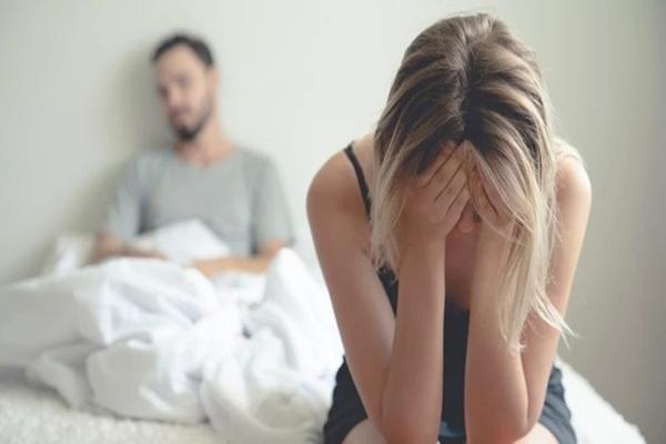 Boyfriend blames his girlfriend for using erectile dysfunction drugs