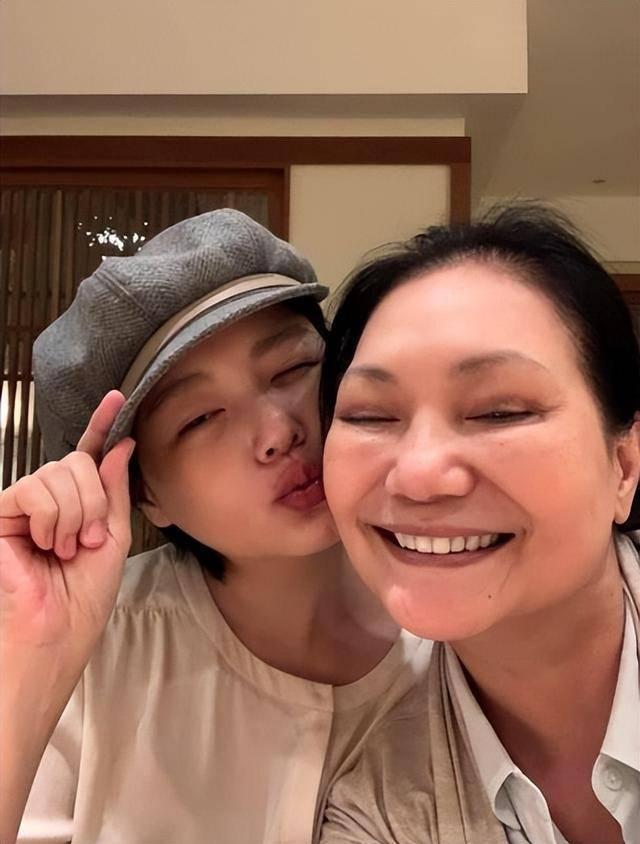 Mẹ Từ Hy Viên chấm điểm rể mới sau cú sốc tâm lý-2