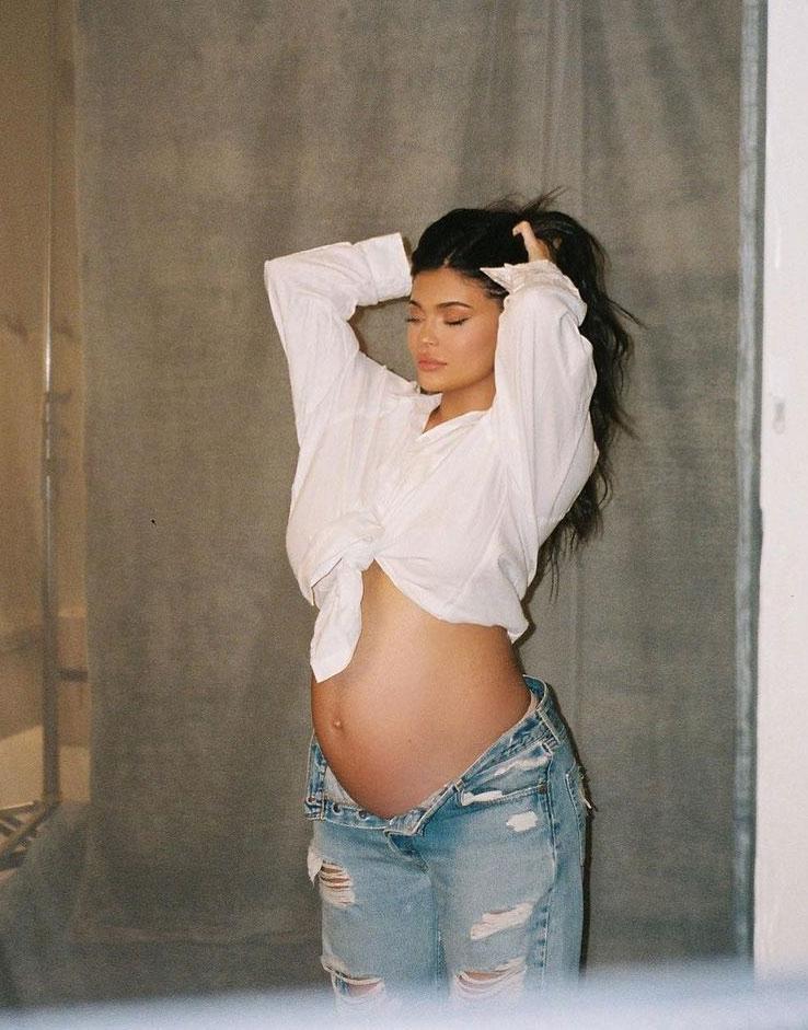 Loạt mẹ bầu đình đám Hollywood tiết lộ tips giữ dáng khi mang thai-7