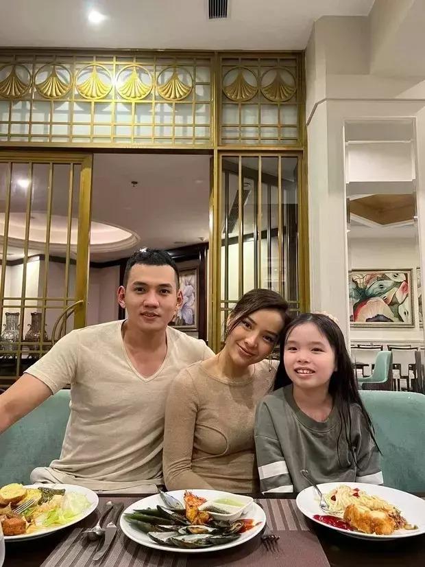 Phương Trinh Jolie từng vọt lên 75kg khi mang thai con đầu lòng-1