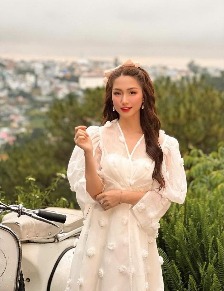 Sao Việt hôm nay 15/5: Vợ chồng Phương Trinh Jolie trăng mật ở đâu?-9