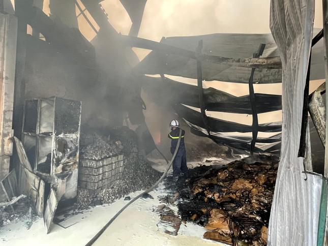 Hà Nội: Nhà xưởng gặp hỏa hoạn trong lúc bị đình chỉ hoạt động-4