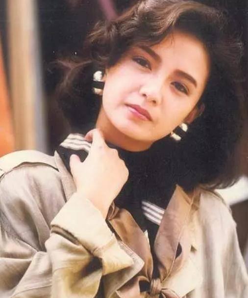 Mỹ nhân TVB Tăng Hoa Thiên hồi xuân ở tuổi U60-2