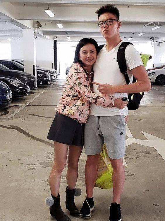 Mỹ nhân TVB Tăng Hoa Thiên hồi xuân ở tuổi U60-9