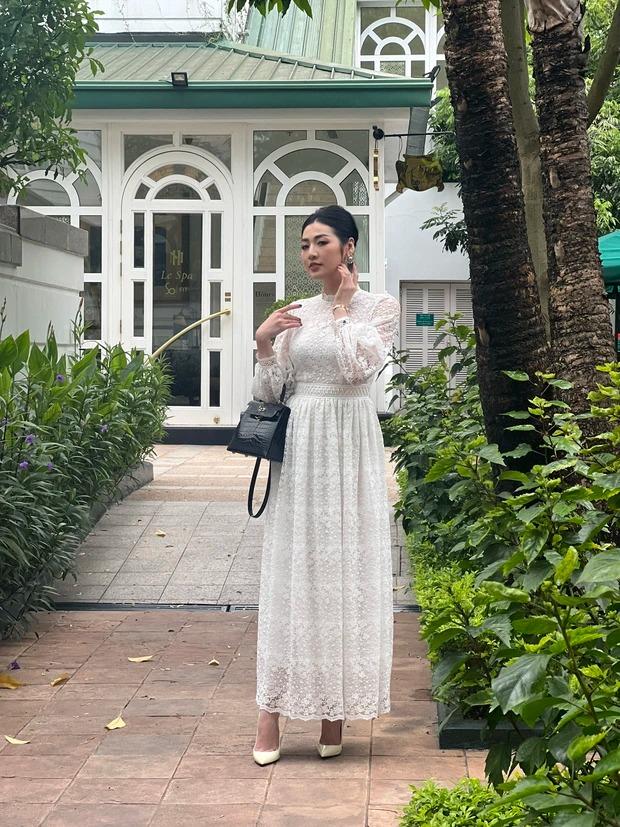 Phương Oanh già chát, tay to khi đọ ảnh cam thường với 2 á hậu-5