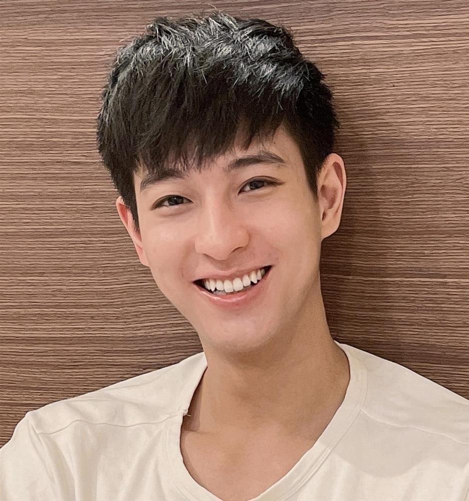 Mê mẩn ngoại hình cực phẩm hot boy cầu lông dự Sea Games 31-4