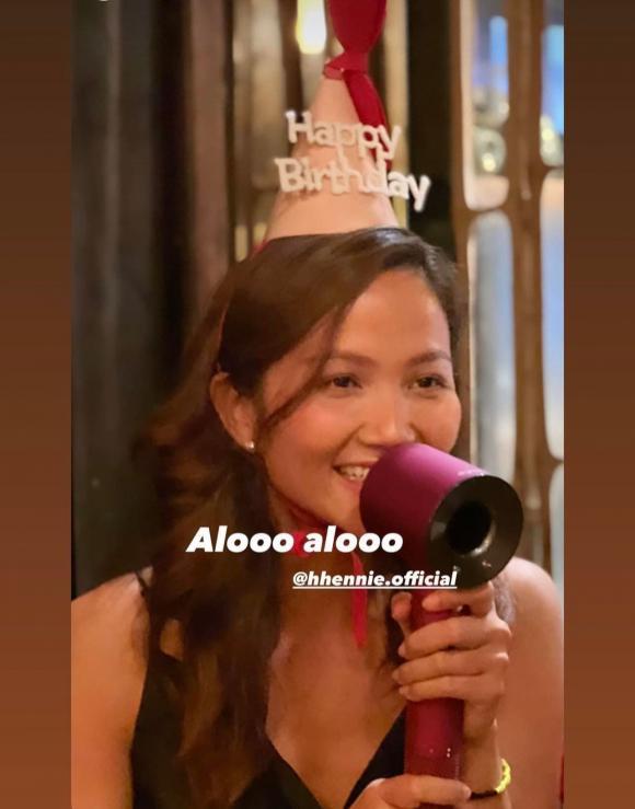 HHen Niê khóa môi đàn chị Á hậu cực bạo tại tiệc sinh nhật-2