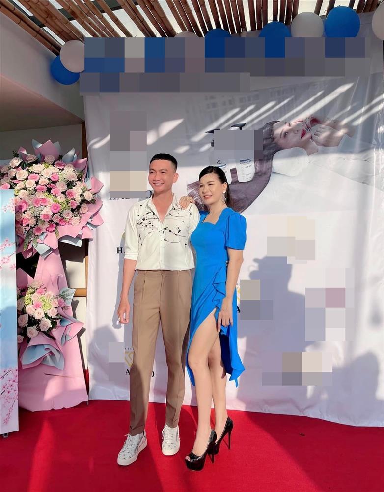 Cát Phượng mới hôm trước khóc mếu hôm sau tươi rói đi sự kiện-4