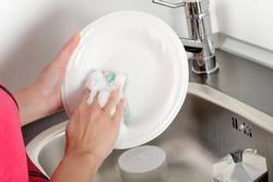3 kiểu nước rửa bát tiềm ẩn nhiều chất độc, dễ gây ung thư