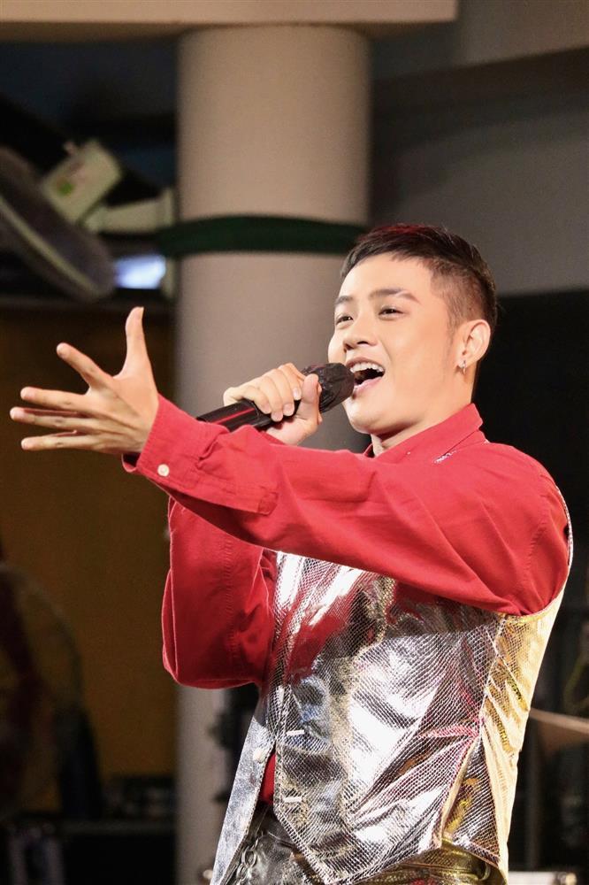 Giật mình tuổi thật của Kiều Minh Tuấn và dàn sao Việt-5