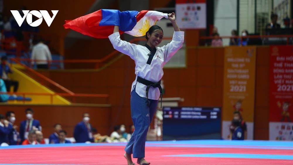 Nữ VĐV Taekwondo Việt Nam ngấn lệ khi tuột HCV-9