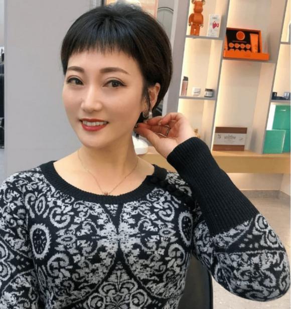 Phụ nữ tuổi 40-50 phải thử 4 kiểu tóc giảm hẳn tuổi tác này-3