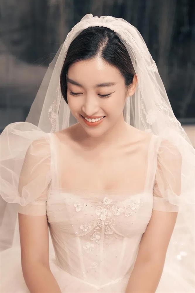 Đỗ Mỹ Linh thử váy, sắp có đám cưới với thiếu gia đình đám?-4